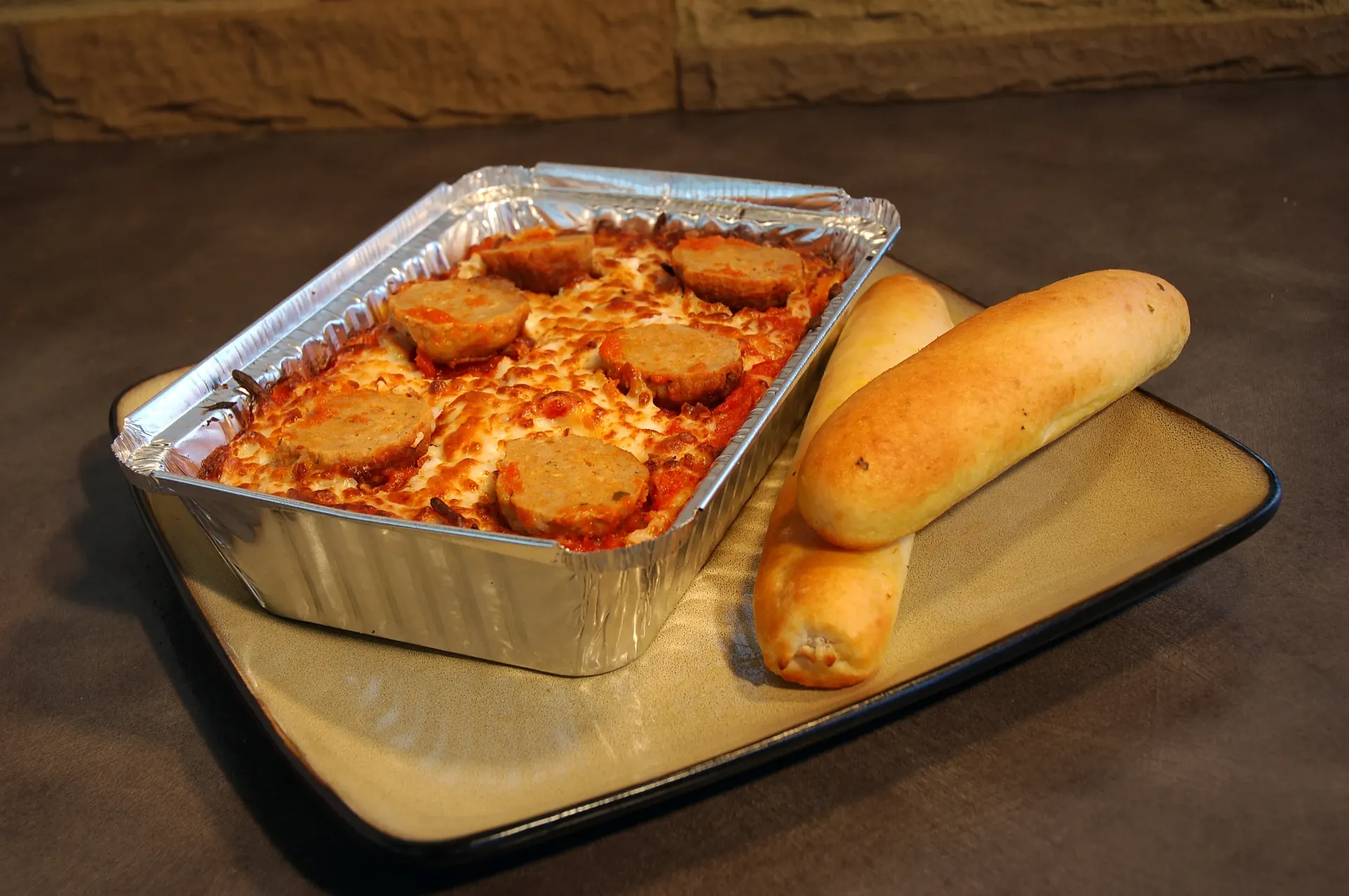 Marinara, Cheese & Meatballs w/ 2 Breadsticks